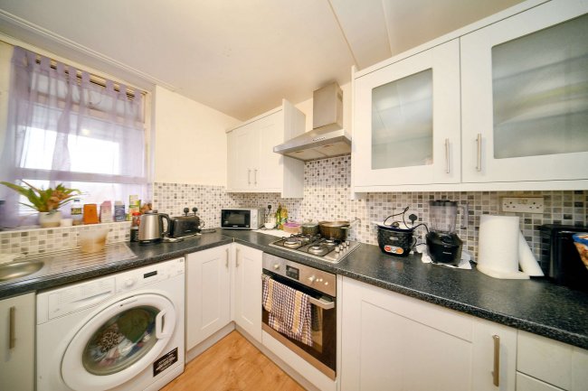 338 Melbourne Court, Holdbrook South, Waltham Cross, Hertfordshire, EN8 7SP 2