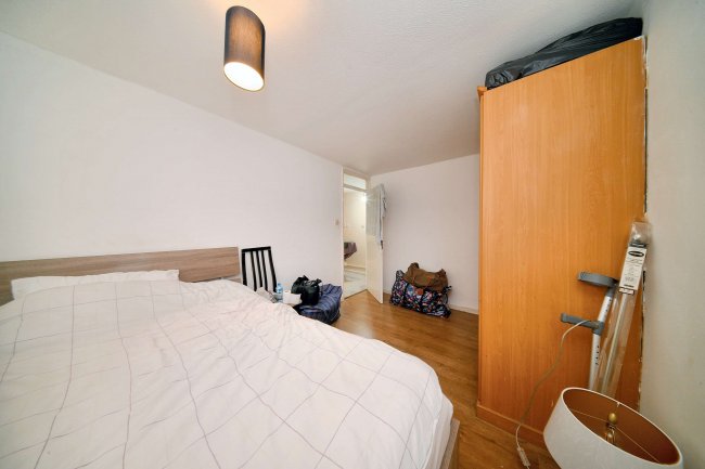 338 Melbourne Court, Holdbrook South, Waltham Cross, Hertfordshire, EN8 7SP 2