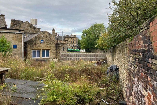 Shipley Conservative Club, 76-82 Otley Road, Shipley BD18 3SA 2