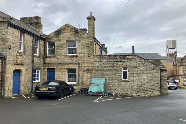 Shipley Conservative Club, 76-82 Otley Road, Shipley BD18 3SA 2