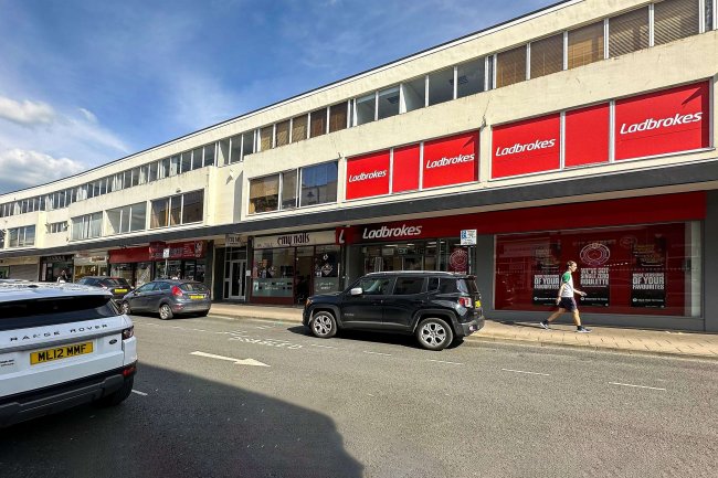 21 Winchcombe House, Winchcombe Street, Cheltenham, Gloucestershire, GL52 2NA 4