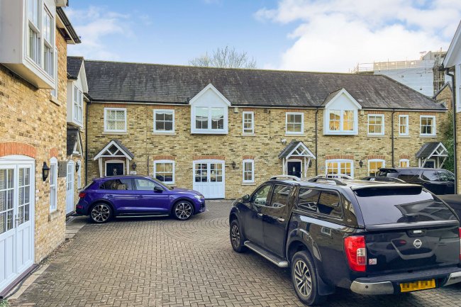 Unit 2 St John's Mews, 13 St John's Road, Hampton Wick, Surrey, KT1 4AN 2