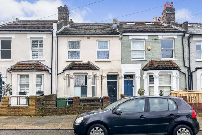 19A & B Rigeley Road, Harlesden ,London NW10 6AR 3