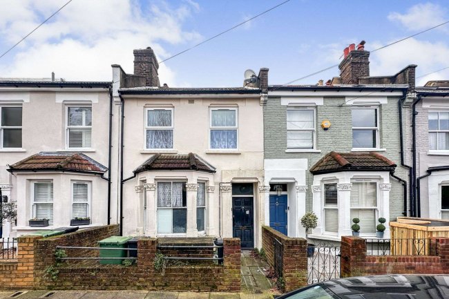 19A & B Rigeley Road, Harlesden ,London NW10 6AR 3