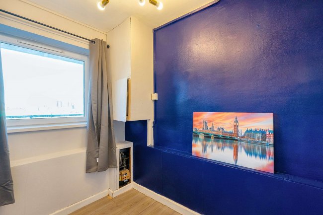 44 Ednam House, Friary Estate, London SE15 6SF 3