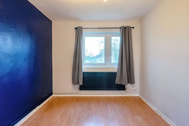 44 Ednam House, Friary Estate, London SE15 6SF 3