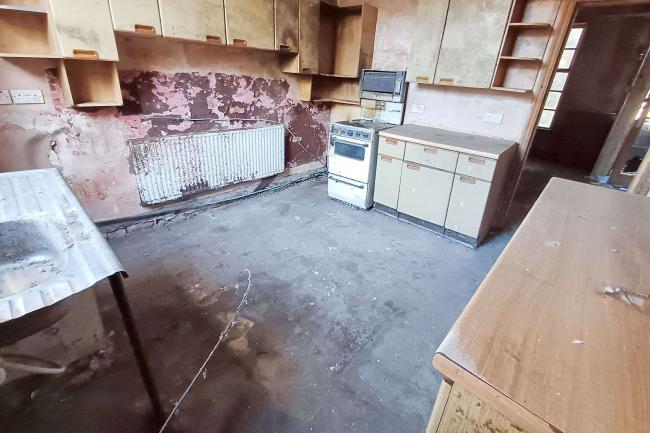 7 Hawthorne Grove, Ashton-under-Lyne, OL7 0DF 7