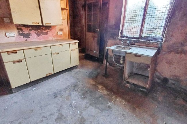 7 Hawthorne Grove, Ashton-under-Lyne, OL7 0DF 7