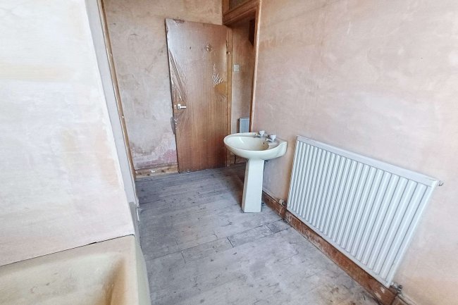 7 Hawthorne Grove, Ashton-under-Lyne, OL7 0DF 7