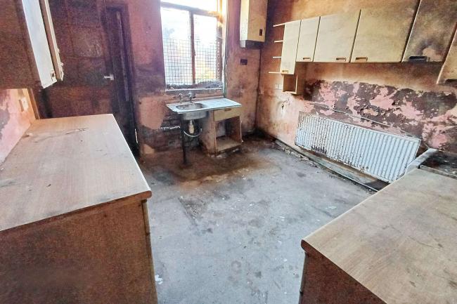 7 Hawthorne Grove, Ashton-under-Lyne, OL7 0DF 7