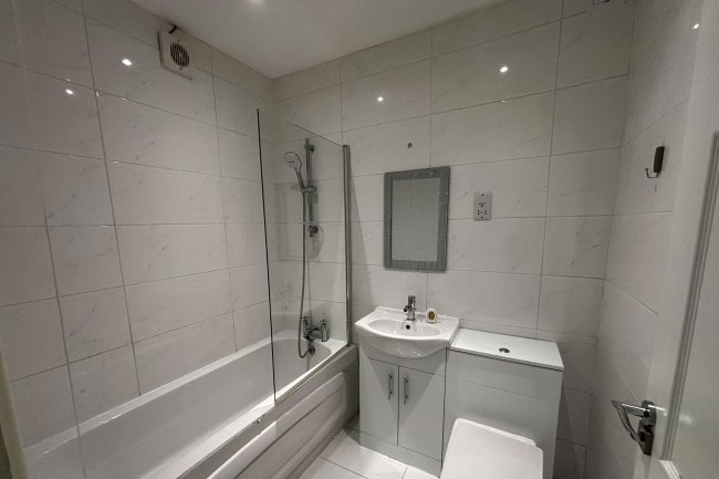 7 & 9 The Coneries, Loughborough, LE11 1DZ 5