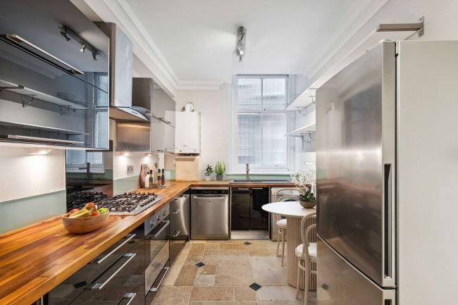 Flat 2, Beaufort Mansions, Beaufort Street, Chelsea, London SW3 5AG 10