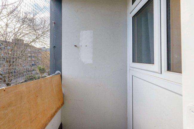 Flat 19 Proctor House,  Elmington Estate, Picton Street, London SE5 7QJ 9