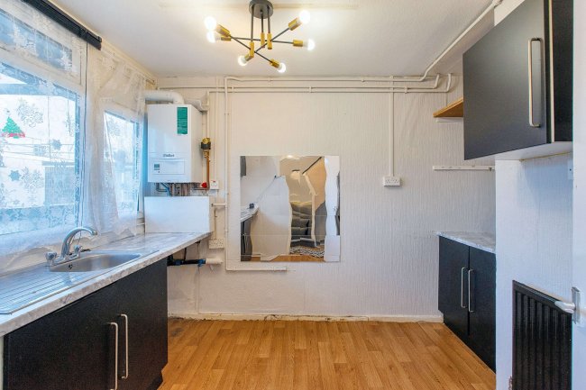 Flat 19 Proctor House,  Elmington Estate, Picton Street, London SE5 7QJ 9