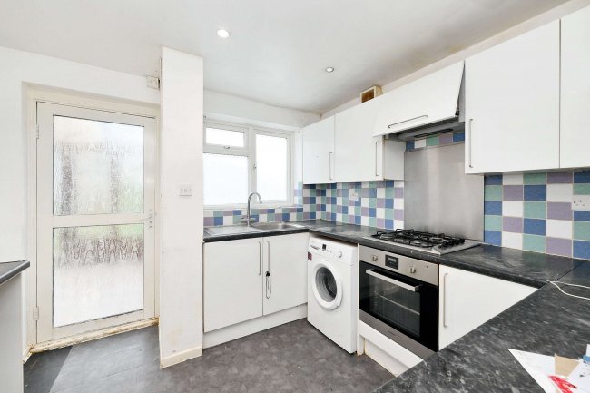 6 Wellcroft Close, Welwyn Garden City, Hertfordshire, AL7 3JZ 9