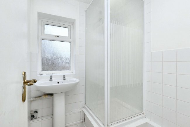 6 Wellcroft Close, Welwyn Garden City, Hertfordshire, AL7 3JZ 9