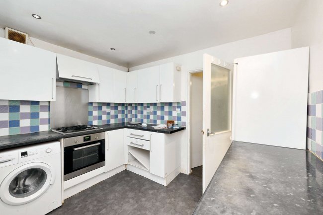 6 Wellcroft Close, Welwyn Garden City, Hertfordshire, AL7 3JZ 9