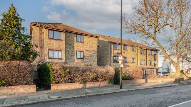 17 Bay Court, 128 Popes Lane, Ealing, London, W5 4NE 8