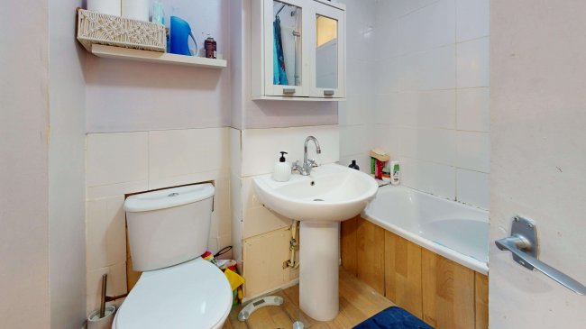 17 Bay Court, 128 Popes Lane, Ealing, London, W5 4NE 8