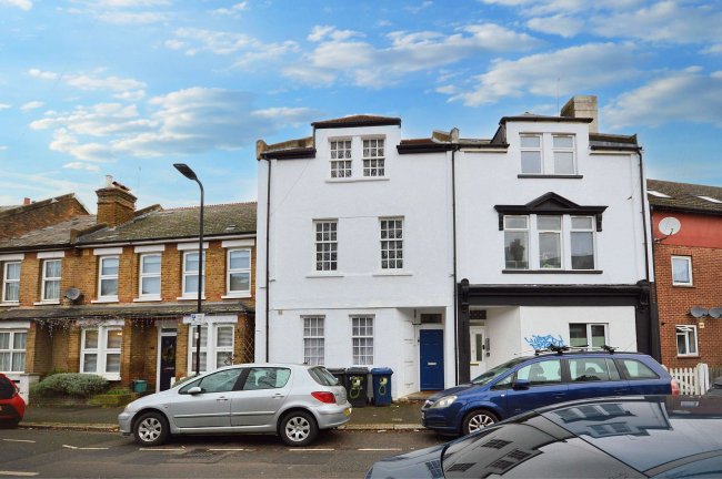 Flat 3, 8 Endsleigh Road, West Ealing, London, W13 0RE 8