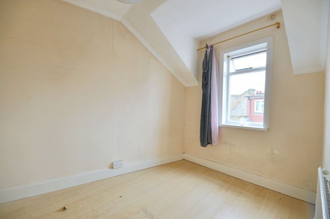 Flat 3, 8 Endsleigh Road, West Ealing, London, W13 0RE 8