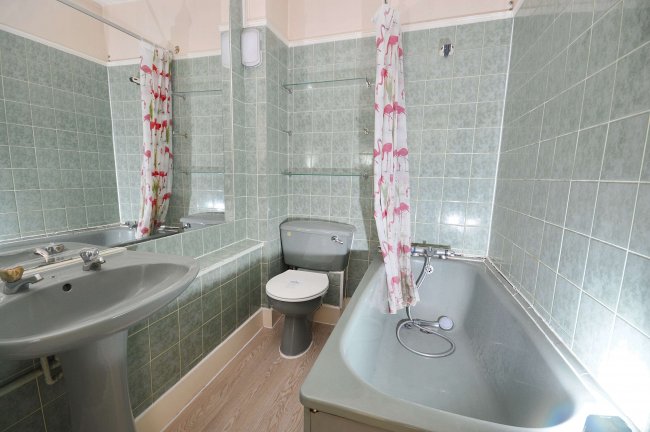 Flat 3, 8 Endsleigh Road, West Ealing, London, W13 0RE 8