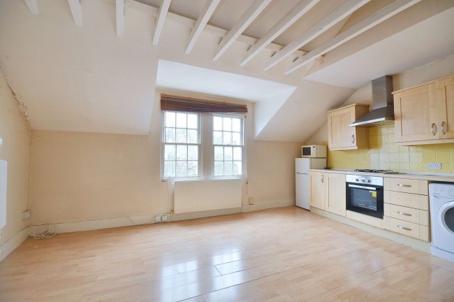 Flat 3, 8 Endsleigh Road, West Ealing, London, W13 0RE 8