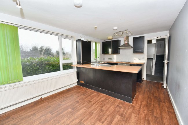 43 Norfolk Park Village, 200 Norfolk Park Road, Sheffield S2 2UA 2