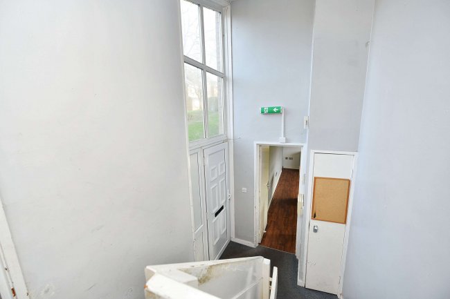 43 Norfolk Park Village, 200 Norfolk Park Road, Sheffield S2 2UA 2