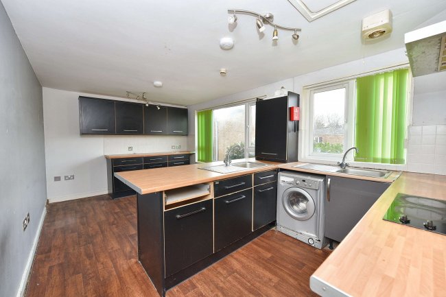 43 Norfolk Park Village, 200 Norfolk Park Road, Sheffield S2 2UA 2