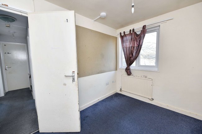 43 Norfolk Park Village, 200 Norfolk Park Road, Sheffield S2 2UA 2