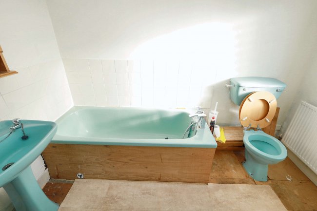 8 Coronation Villas, Aylesbury, Buckinghamshire, HP21 7RN 4