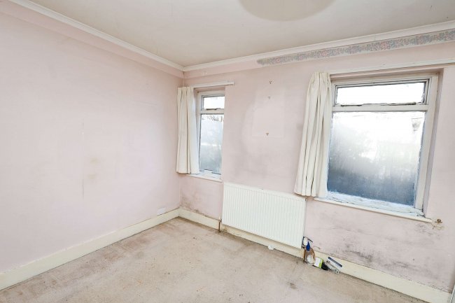 8 Coronation Villas, Aylesbury, Buckinghamshire, HP21 7RN 4