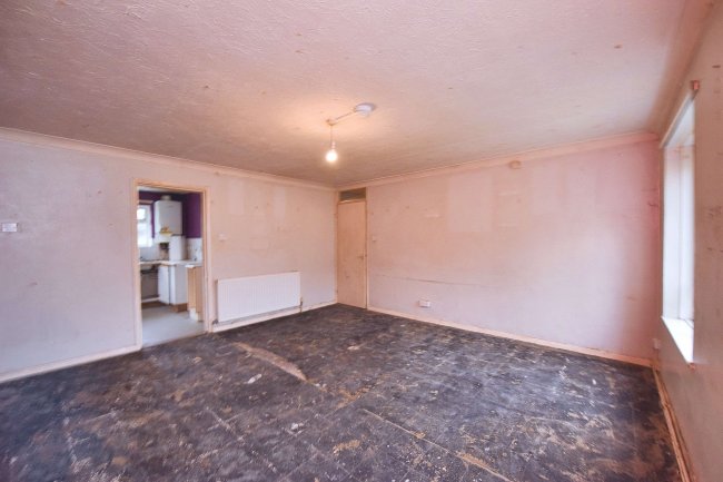 47 Titania Close, Colchester, Essex, CO4 3TB 8