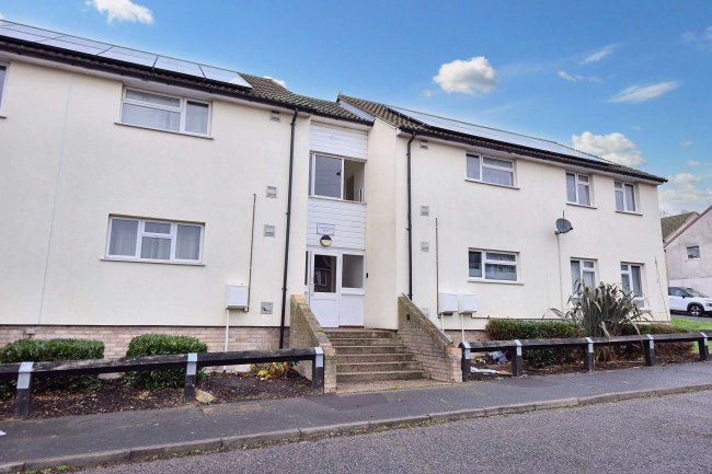 47 Titania Close, Colchester, Essex, CO4 3TB 8