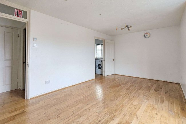 211 Franklin Way, Croydon, CR0 4UY 4