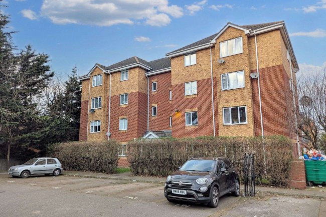 211 Franklin Way, Croydon, CR0 4UY 4