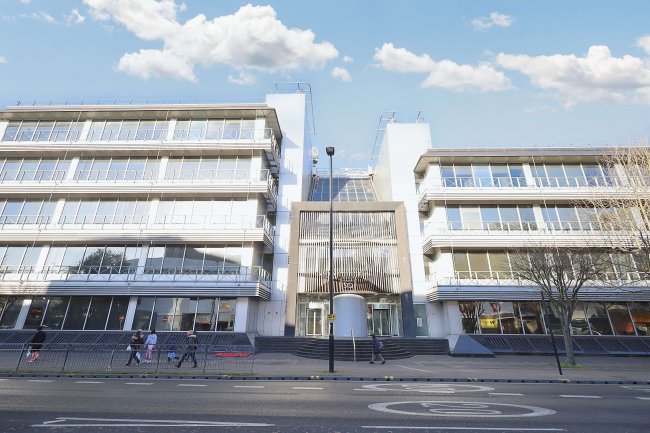 Flat 91 Trinity Square, 23-59 Staines Road, Hounslow, TW3 3GD 5