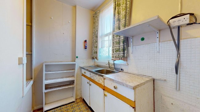 326/328 Durnsford Road, Wimbledon, London SW19 8DX 5