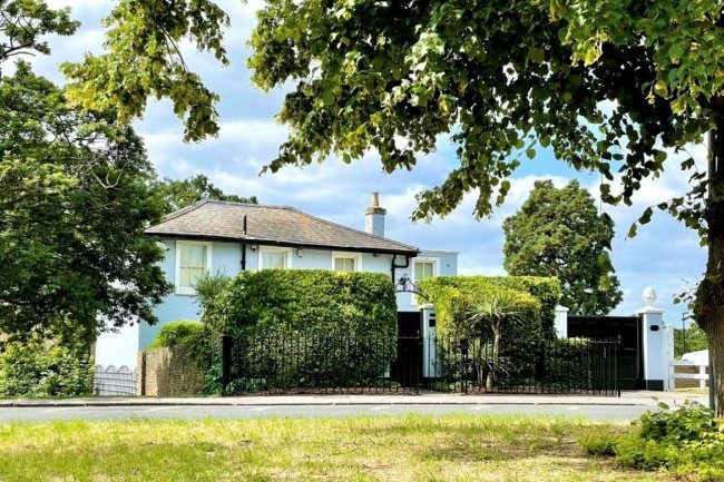 The Jennings, 63 Beulah Hill, Crystal Palace, London SE19 3EB 5