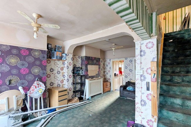 30 Marian Road, Streatham, London SW16 5HR 8