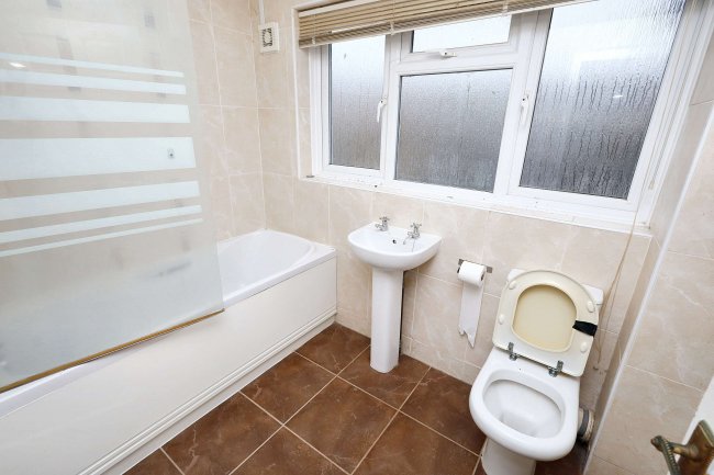 24 Woodpiece Road, Upper Arncott, Bicester, Oxfordshire, OX25 1PJ 3