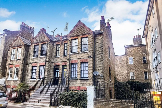 8a Goodwin Road, Shepherds Bush, London W12 9HX 3