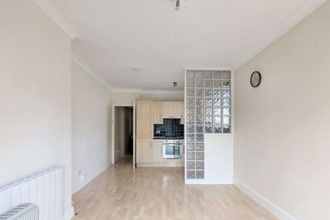 30 Lydden Grove, Wandsworth, London SW18 4LL 10