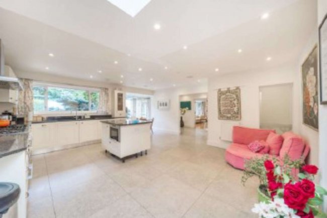 Bishops Platt,  Norlands Lane, Egham, Surrey TW20 8SS 10