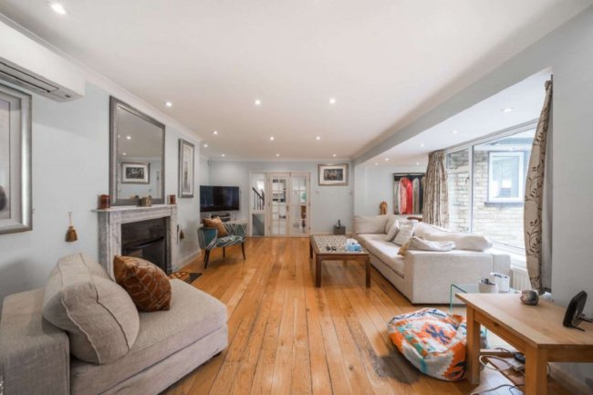 Bishops Platt,  Norlands Lane, Egham, Surrey TW20 8SS 10