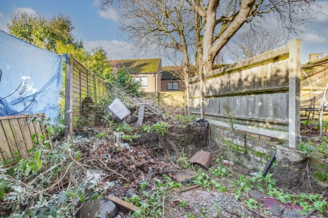 1 County Grove, Camberwell, London SE5 9LG 2