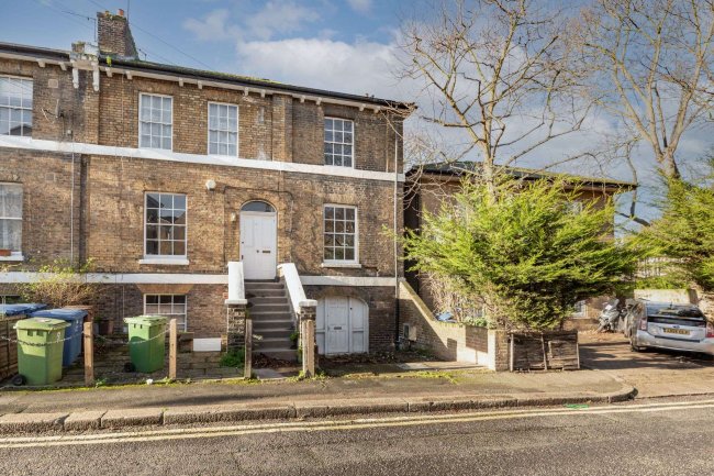 1 County Grove, Camberwell, London SE5 9LG 2