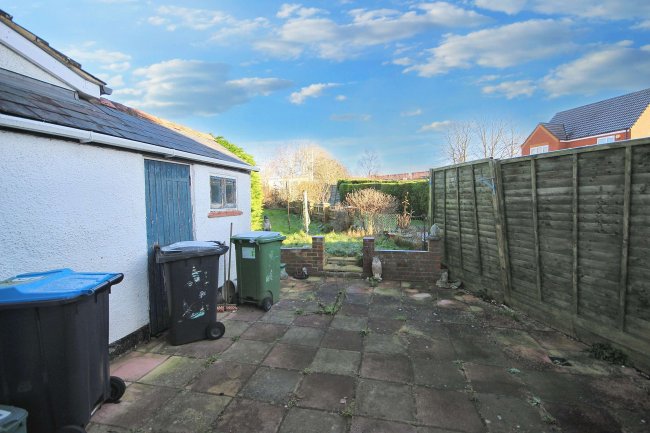 69 Wood Crescent, Hemel Hempstead, Hertfordshire, HP3 9EY 4