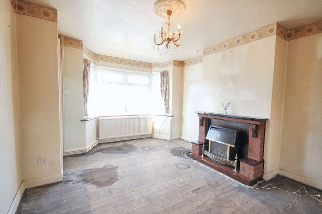 69 Wood Crescent, Hemel Hempstead, Hertfordshire, HP3 9EY 4